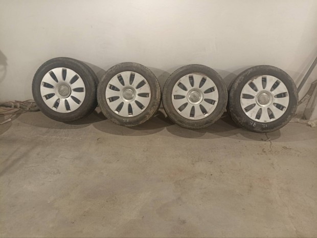 Audi alufelni 215/55 r16 nyrigumikkal