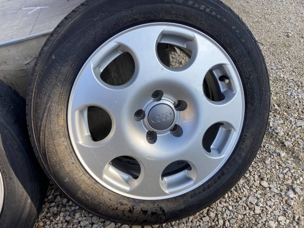 Audi alufelni 5*112 205/55 R16-os ny�ri gumival