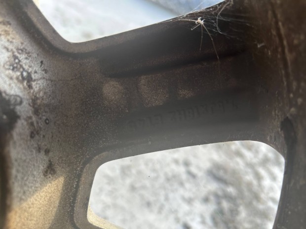 Audi alufelni, 1 szezont futott tligumival