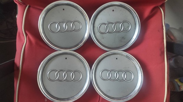 Audi alufelni kzp kupak 8L0 601 165D