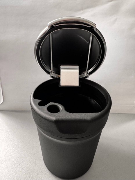 Audi aut� hamutart�, fekete, sz�rke burkolat