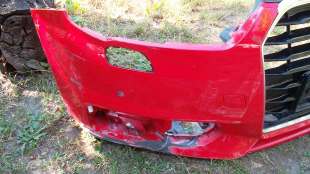 Audi első lökhárító, javított