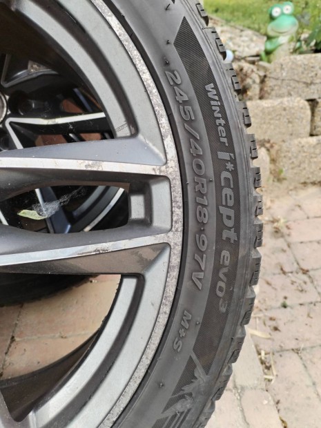 Audi felni gumistol