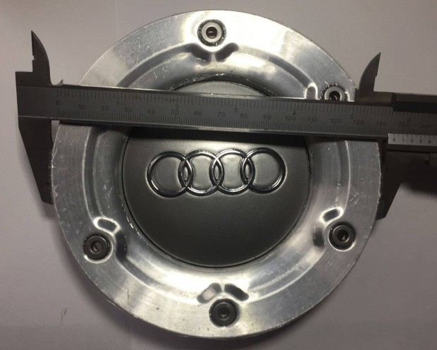 Audi felni kupak 146mm 4 db Új 8N0601165, 8D0601165K