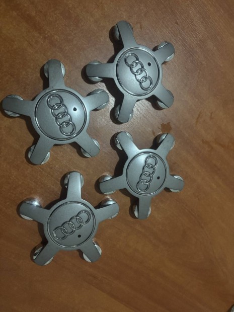 Audi felni kupak