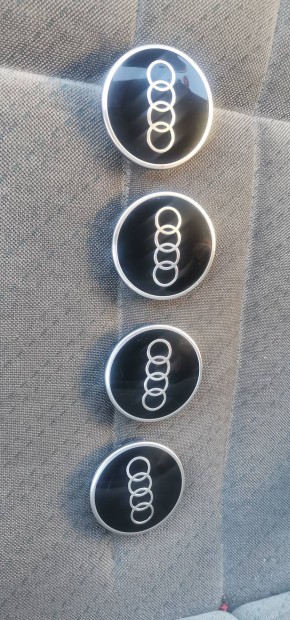Audi felni kupakok! 