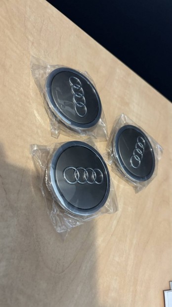 Audi felnikupak 70mm