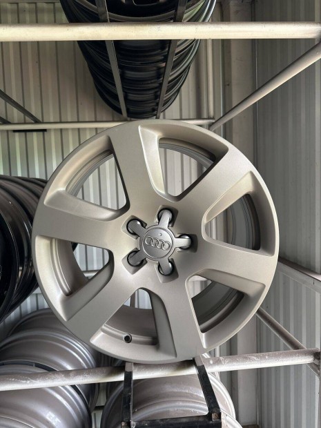 Audi feljtott alufelni 17"