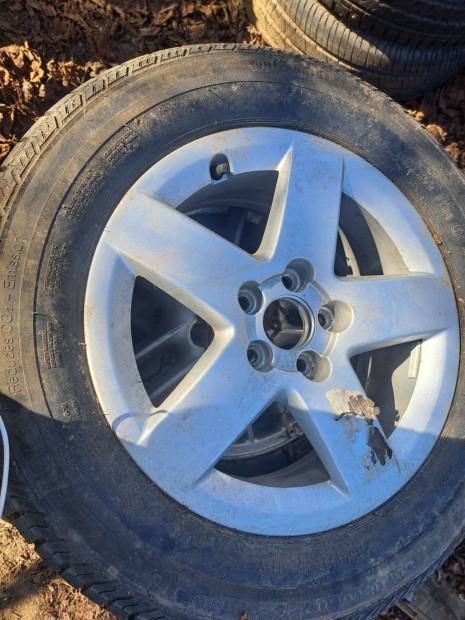 Audi gyri 15-s alufelni