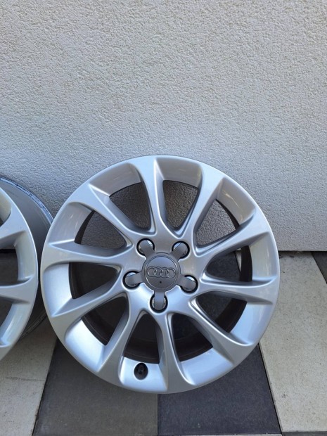 Audi gyri 16 colos felni A3 A4 Golf Passat Octavia Leon