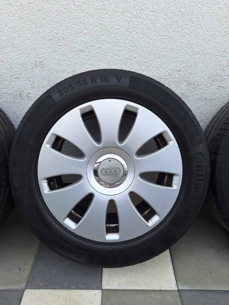 Audi gyri 16 colos felni nyrigumikkal A3 A4 A6 VW Skoda Seat 