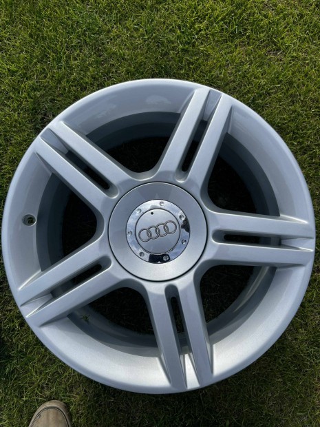 Audi gy�ri 17-es alufelni
