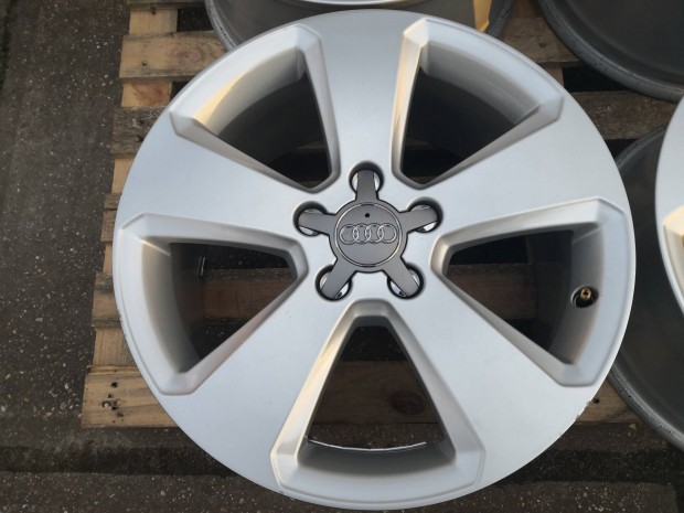 Audi gyári 17-es alufelnik 5x112-es