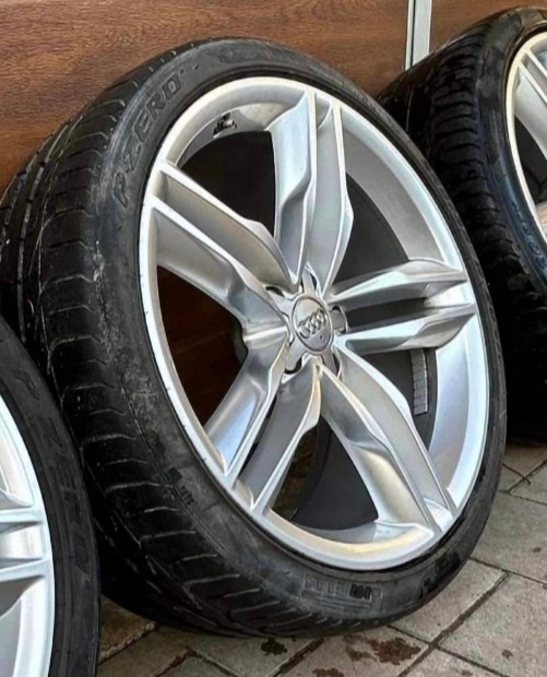 Audi gyri S7 alufelni 20" 