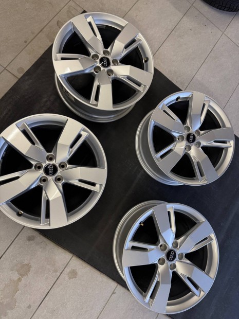 Audi gyári alufelni 19"