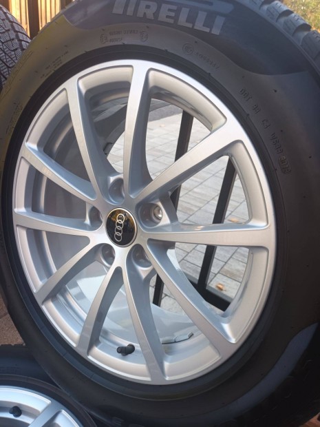 Audi gyári alufelni 225/60 r17 ajandek teligumi