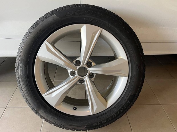 Audi gyári alufelni Pirelli Scorpion Winter 235/55 R19 101 H gumival