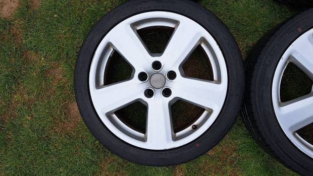 Audi gy�ri alufelni garnit�ra elad� ny�rigumikkal egy�tt 18"