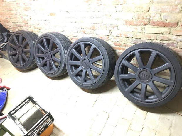 Audi gyri alufelni gumival 20"