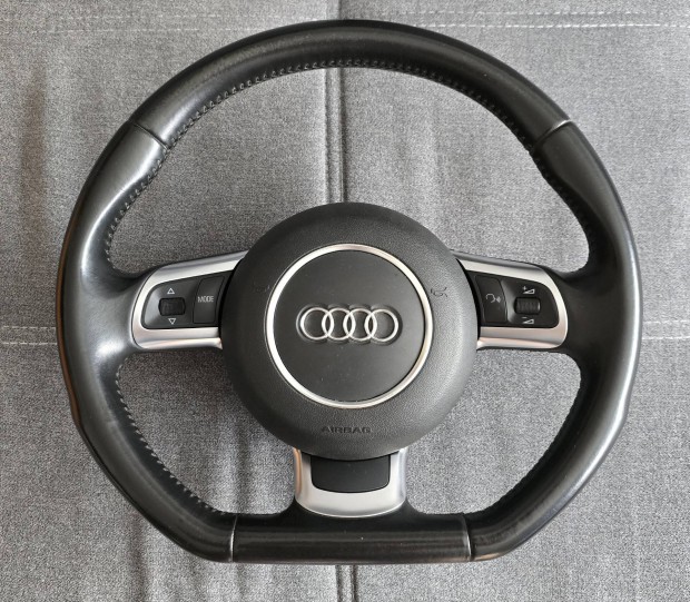 Audi kormány,TT 8j,A3 8p vagy amibe akarod