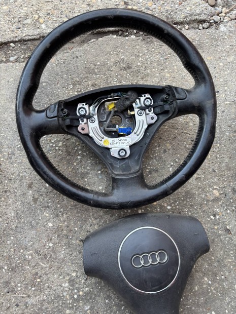 Audi kormanyok legzsakkal