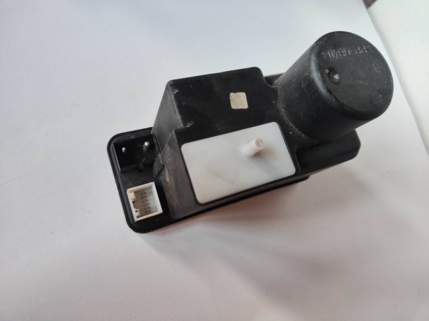 Audi k�zpontiz�r v�kuumszivatty� vez�rl� 4A0 862 257 C