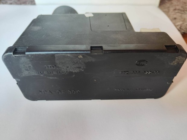 Audi k�zpontiz�r v�kuumszivatty� vez�rl� 4A0 862 257 J