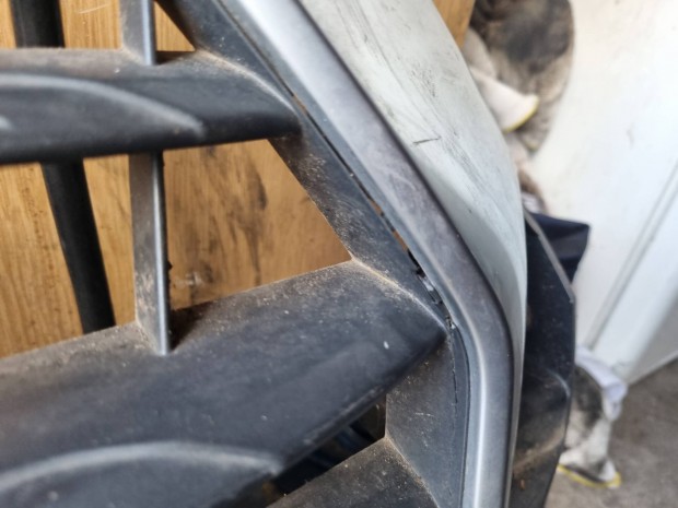 Audi q3 díszrács eladó!