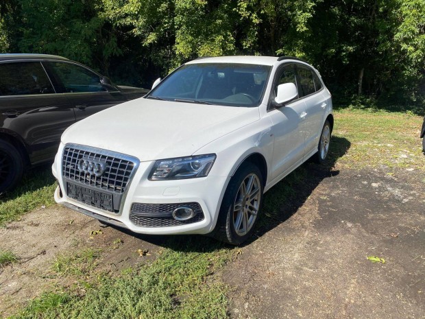 Audi q5 2.0 tfsi quattro s line