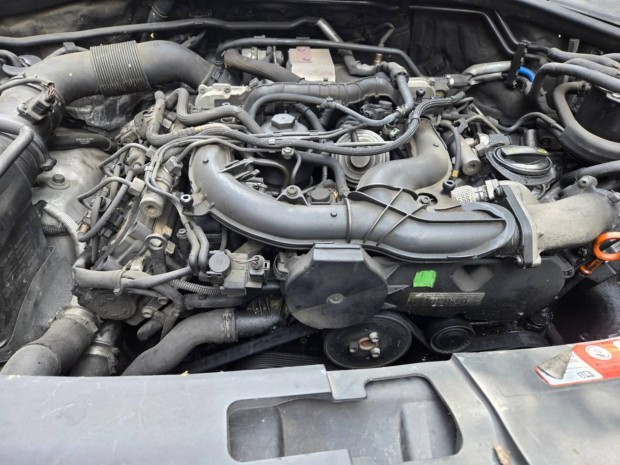 Audi q7 3.0 tdi minden alkatr�sze