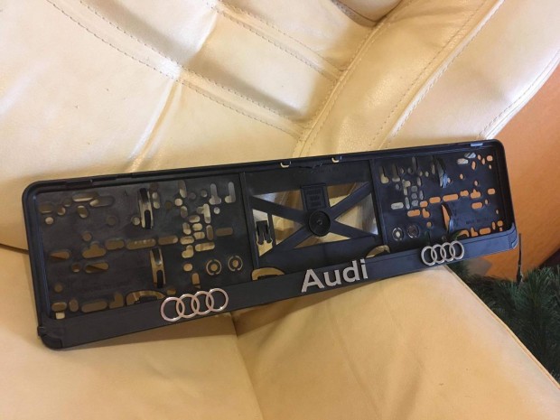 Audi rendszmtbla keret