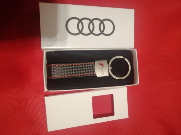 Audi rs bőr kulcstartó
