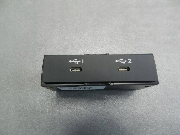 Audi s3 A3 8Y USB foglalat 82A035736A