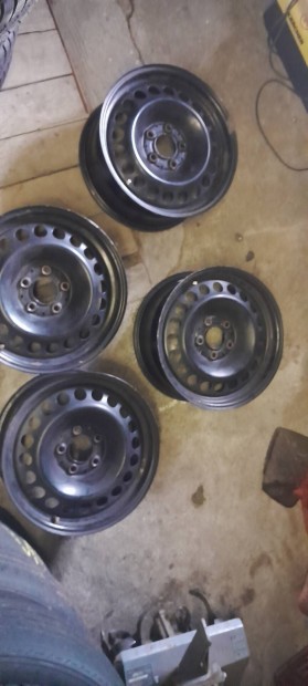 Audi seat Skoda volkswagen mercedes r 17 5x112