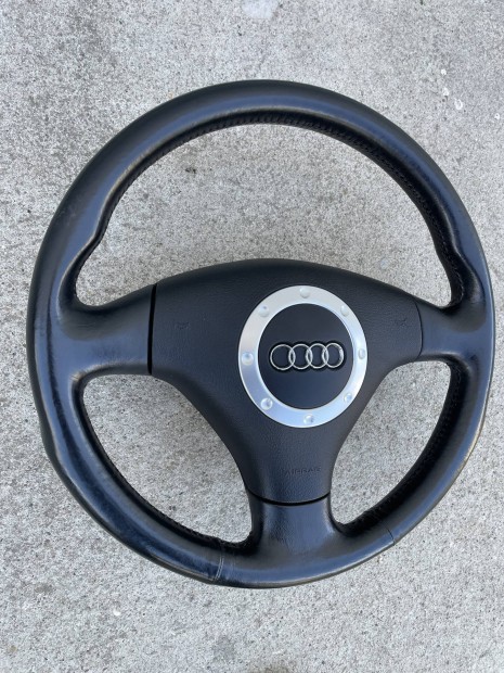 Audi tt Gyari bor kormny 