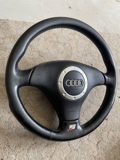 Audi tt s-line kormny 