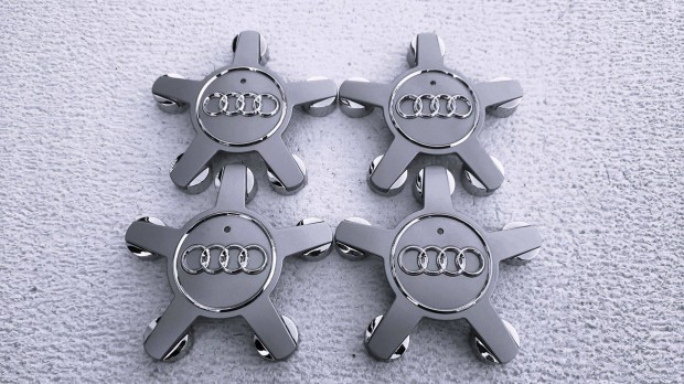 Audi új felni díszkupak közép felnikupak kerékagy kupak 135mm