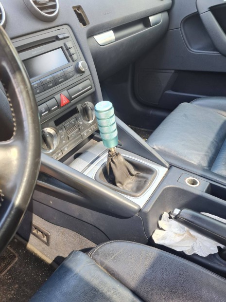 Audi vltgomb szoknya egyedi