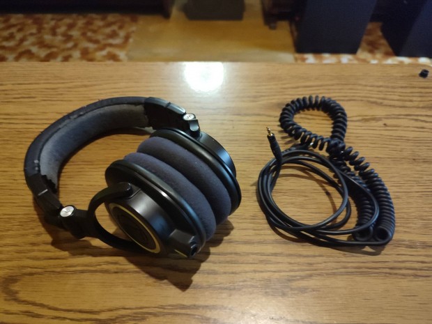 Audio-Technica ATH-M50X Stúdió fejhallgató