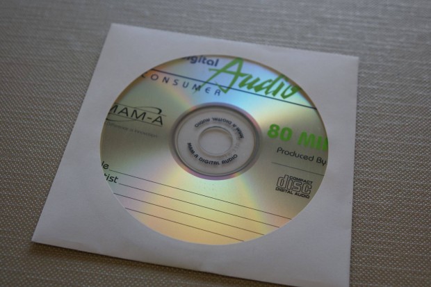 Audio cd lemez bontatlan