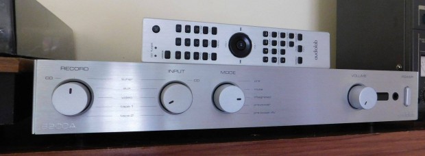 Audiolab 8200A