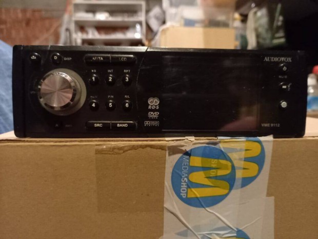 Audiovox VME 9112 saját kijelzős, DVD-s autórádió
