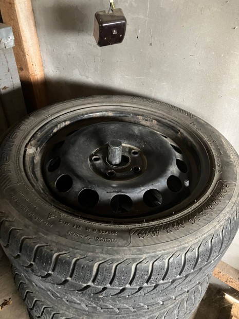 Audira való acél acélfelni R16