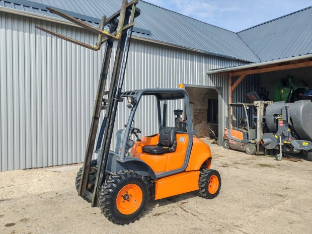 Ausa Ch130 4x4 diesel tereptargonca manitou