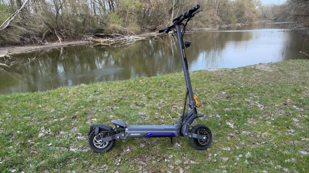 Ausom Gosoul 2 Pro Dual motor - 2800W, 60km/h, 25km fut�steljes�tm�ny