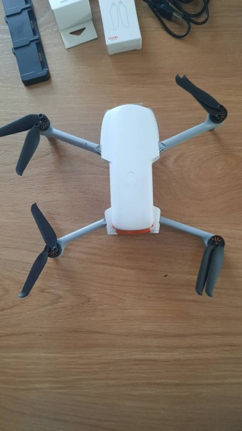 Autel Evo Nano plus Evo Nano+ dron 2 akkuval, tartozékokkal eladó