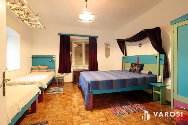 Autentikus pal�c h�z elad� a M�traB�kk tal�lkoz�s�n�l