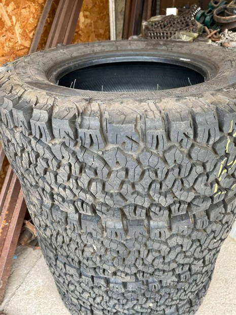 Aut Gumi 265/65 R 17 terepgumi