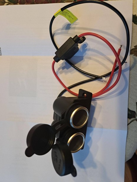 Aut� Szivargy�jt� 2 db os