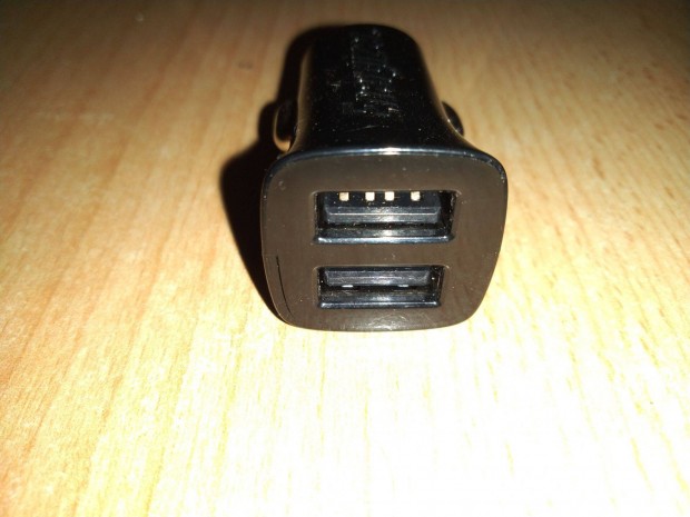 Autó USB-s szivargyújtó